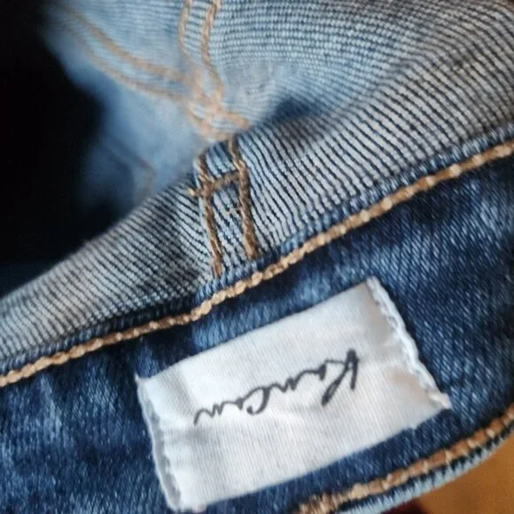 KanCan Blue Skinny Jeans with Distressed Details Size 7/27 Euc - Picture 4 of 5